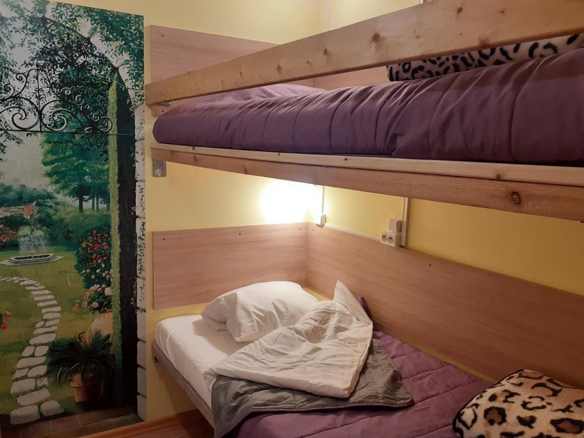 Avotu Stabu Private Flats In A Separate House For One Or Couple Riga Buitenkant foto